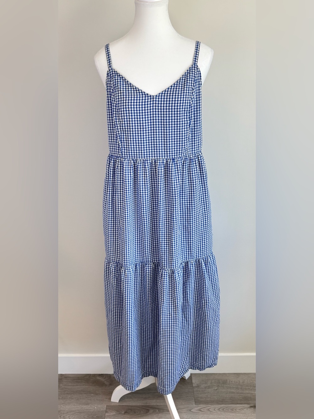 Old Navy Blue Gingham Tiered Cami Dress Size Medium - Picture 2 of 4